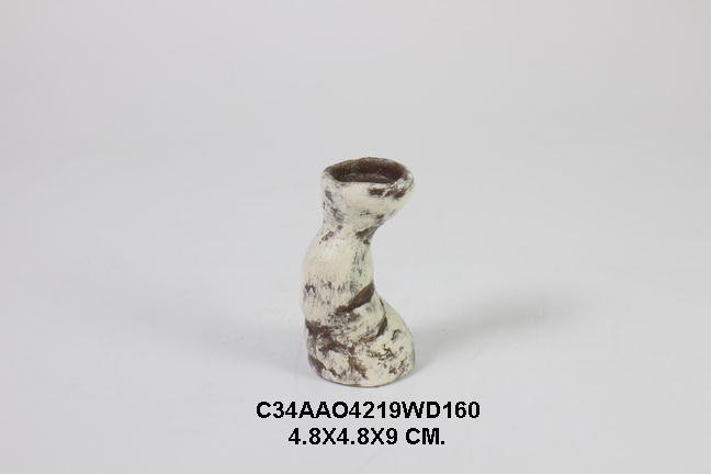 Candle holder