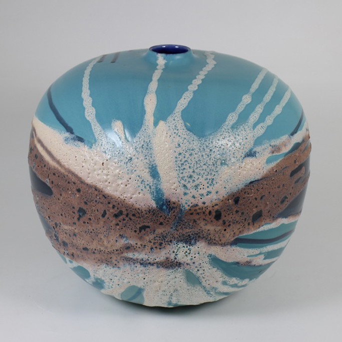 Medium Vases