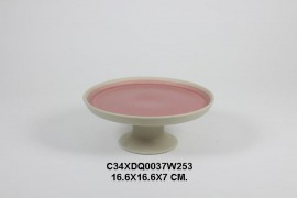 Tray with pedestal