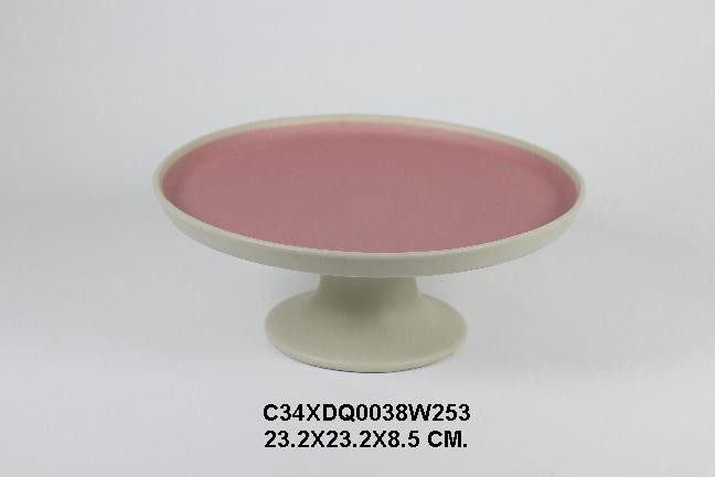 Tray with pedestal