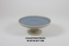 Tray with pedestal