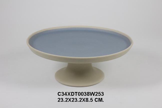 Tray with pedestal
