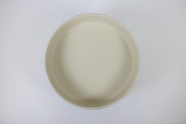 Tray with pedestal