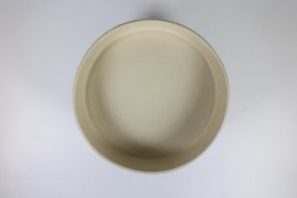 Tray with pedestal