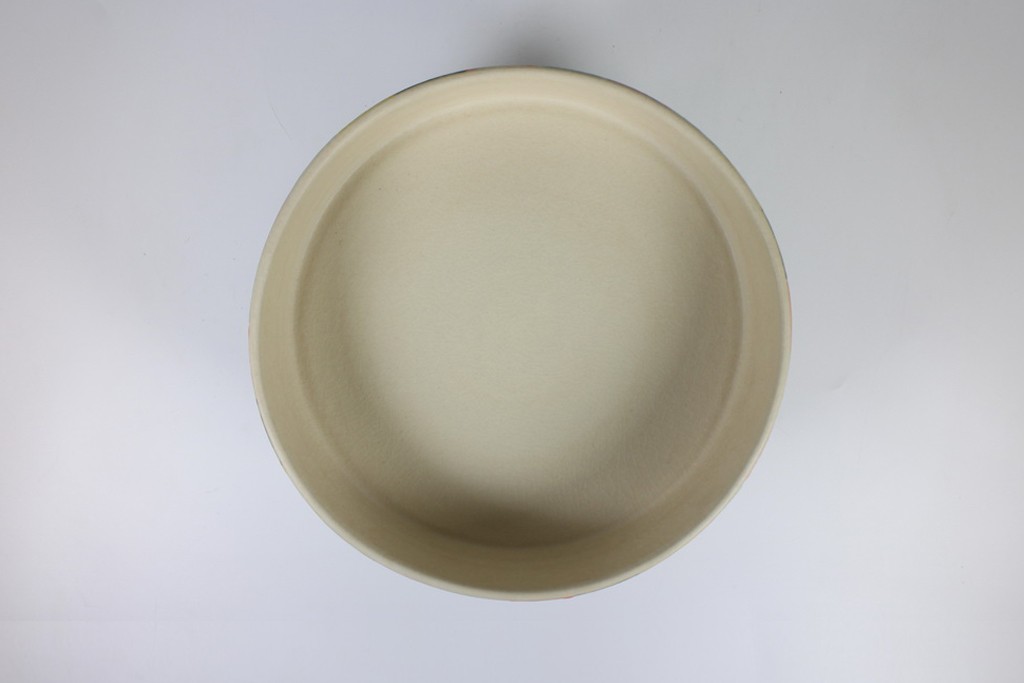 Tray with pedestal