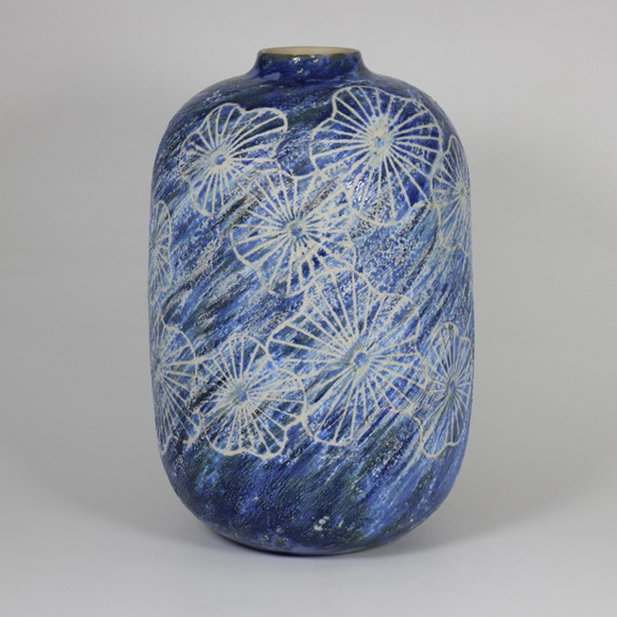 Medium Vases