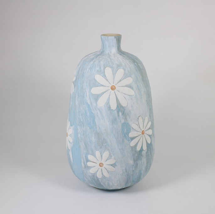 Medium Vases