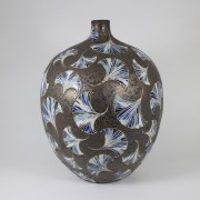 Medium Vases