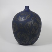 Medium Vases