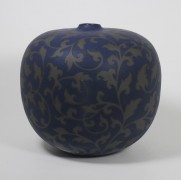 Medium Vases