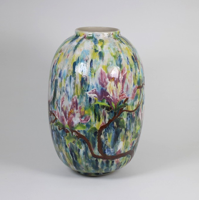 Medium Vases