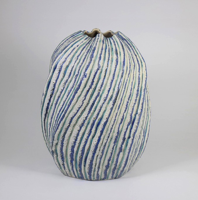 Medium Vases