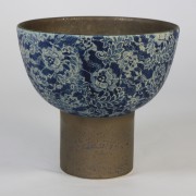 Medium Vases