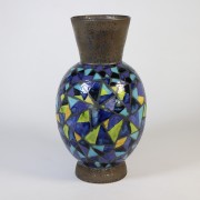 Medium Vases