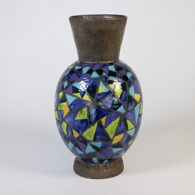 Medium Vases