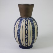 Medium Vases