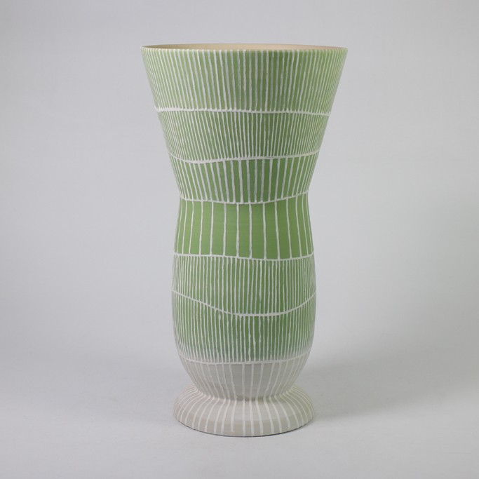 Medium Vases