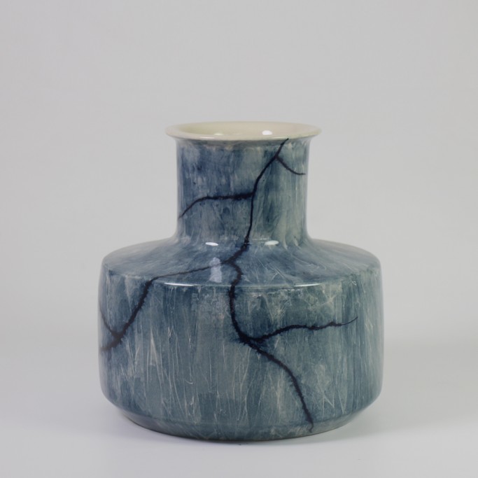 Medium Vases