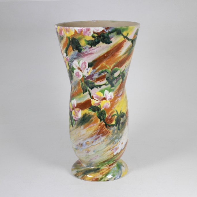 Medium Vases