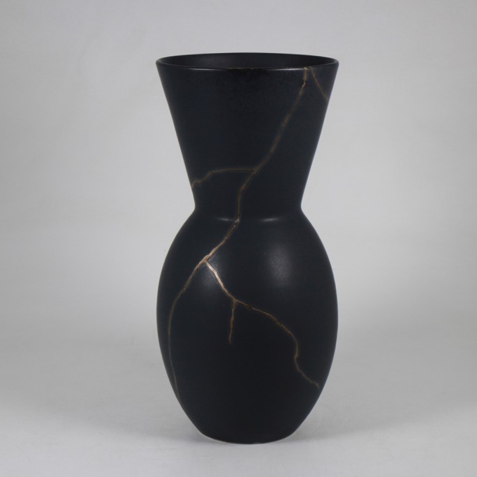 Medium Vases