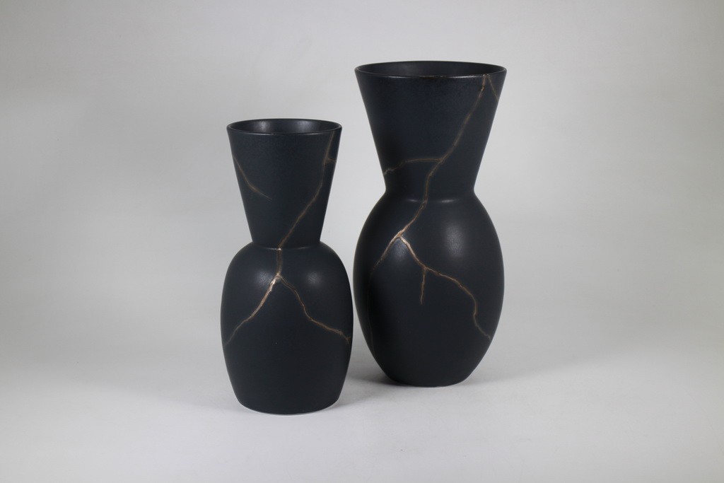Medium Vases