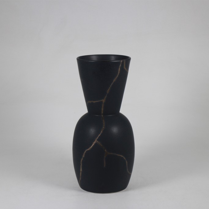 Medium Vases