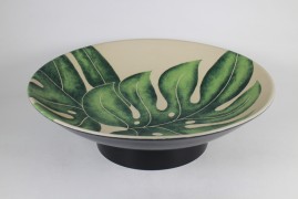 Tray with pedestal