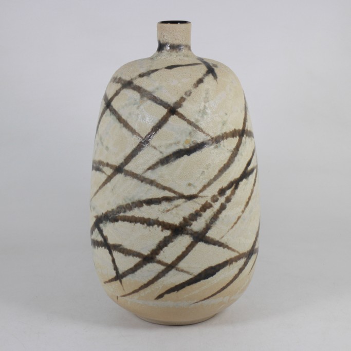 Medium Vases