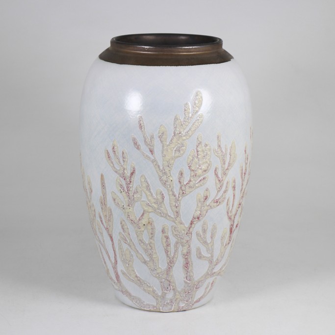 Medium Vases