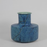 Medium Vases