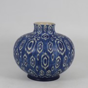 Medium Vases