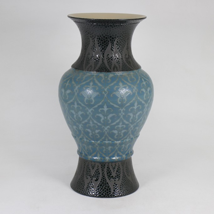 Medium Vases
