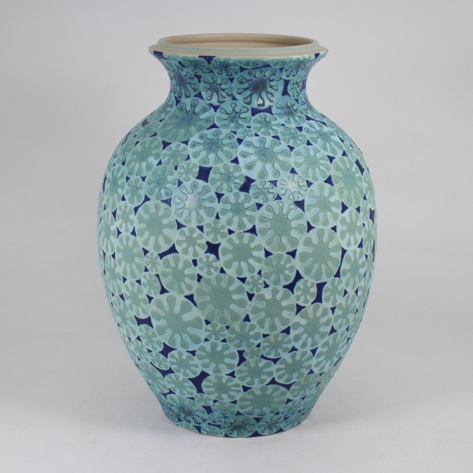 Medium Vases