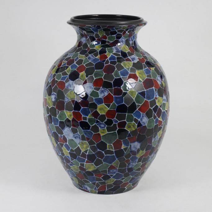 Medium Vases