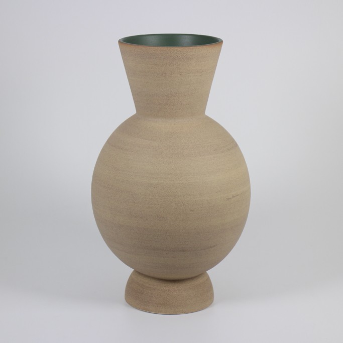 Medium Vases