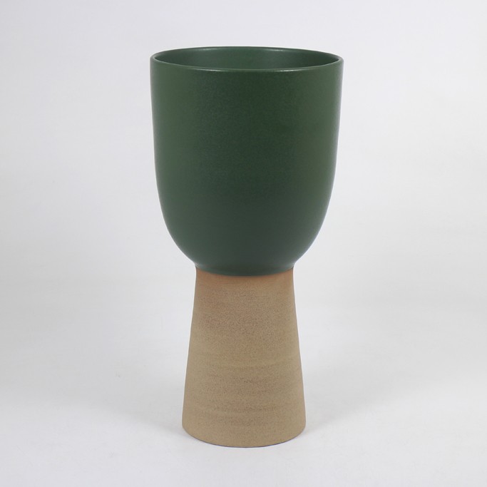 Medium Vases