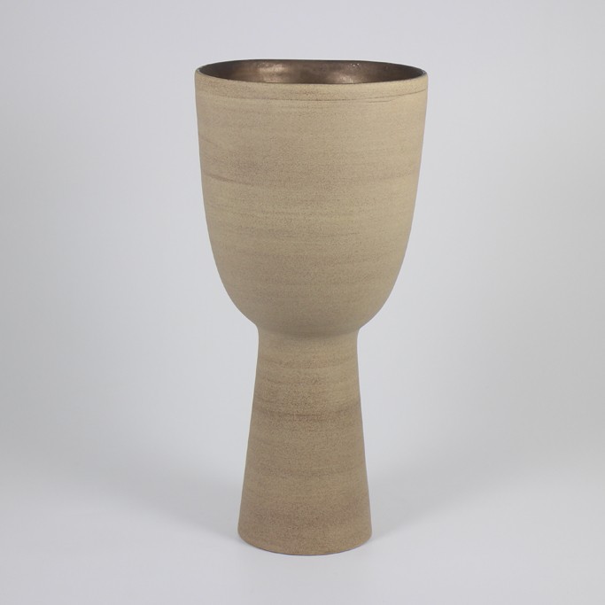 Medium Vases