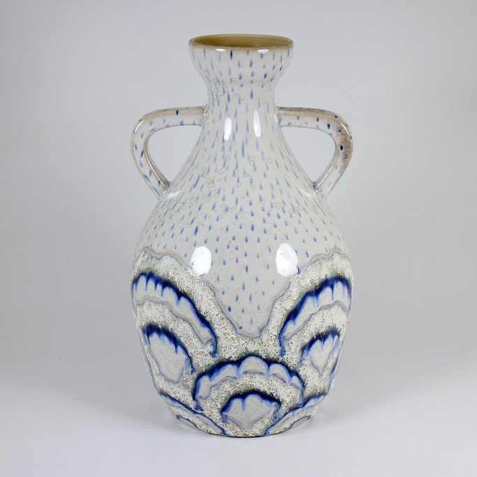 Medium Vases