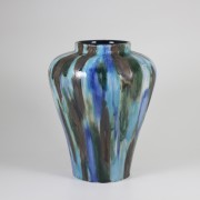 Medium Vases