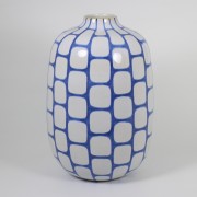 Medium Vases