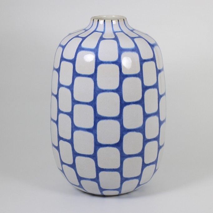 Medium Vases