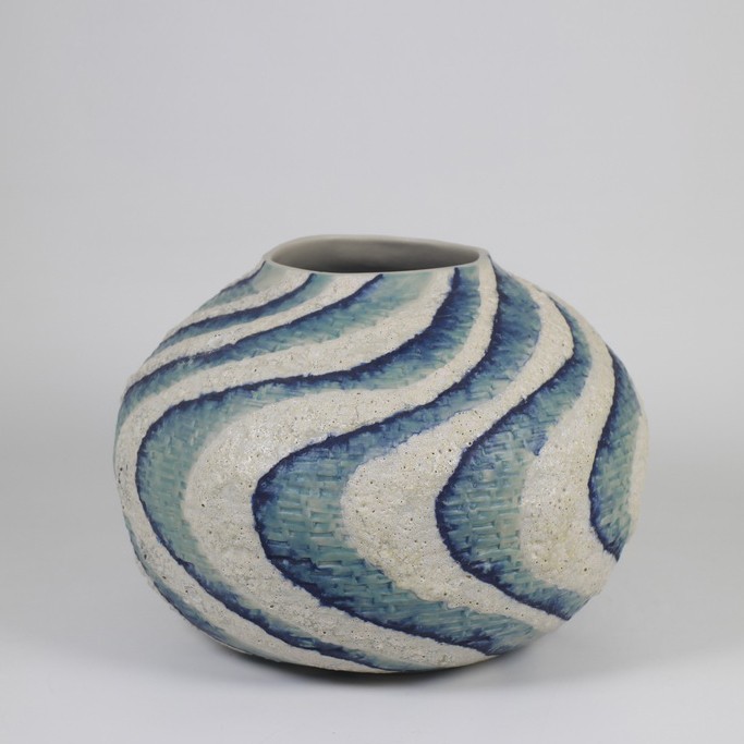 Medium Vases