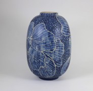 Medium Vases