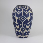 Medium Vases