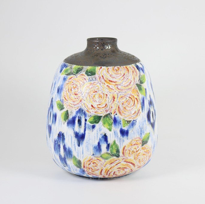 Medium Vases