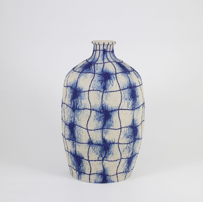 Medium Vases