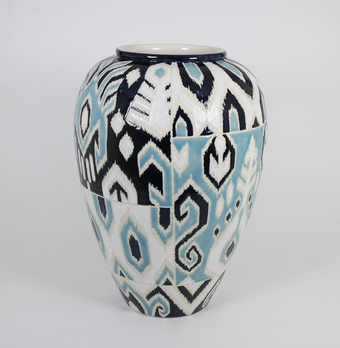 Medium Vases